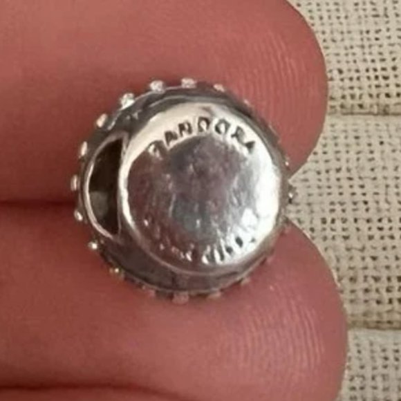 Disney Parks Pandora Charm - Haunted Mansion - Hatbox Ghost - Picture 9 of 9